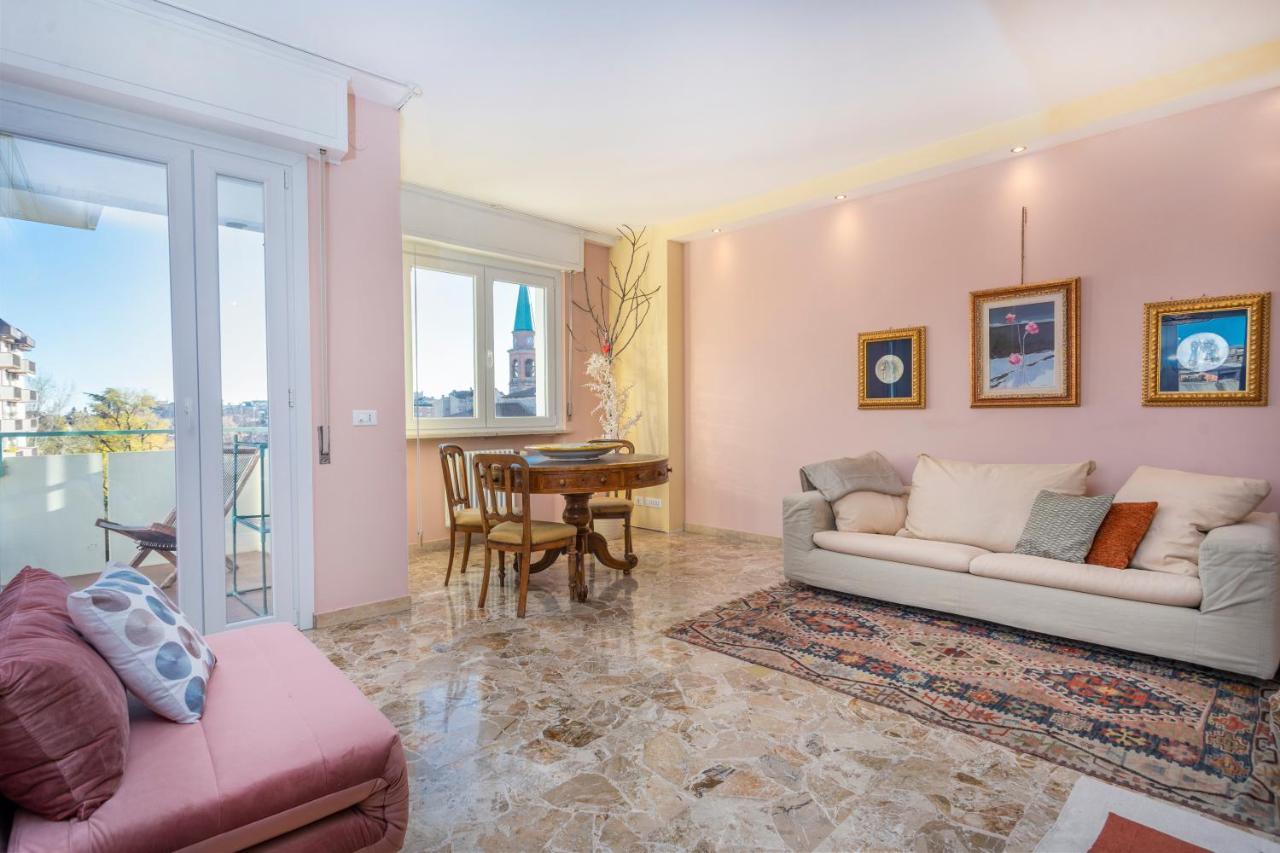 Lucilla Home - Apt Con Wifi Nel Cuore Di אודינה מראה חיצוני תמונה